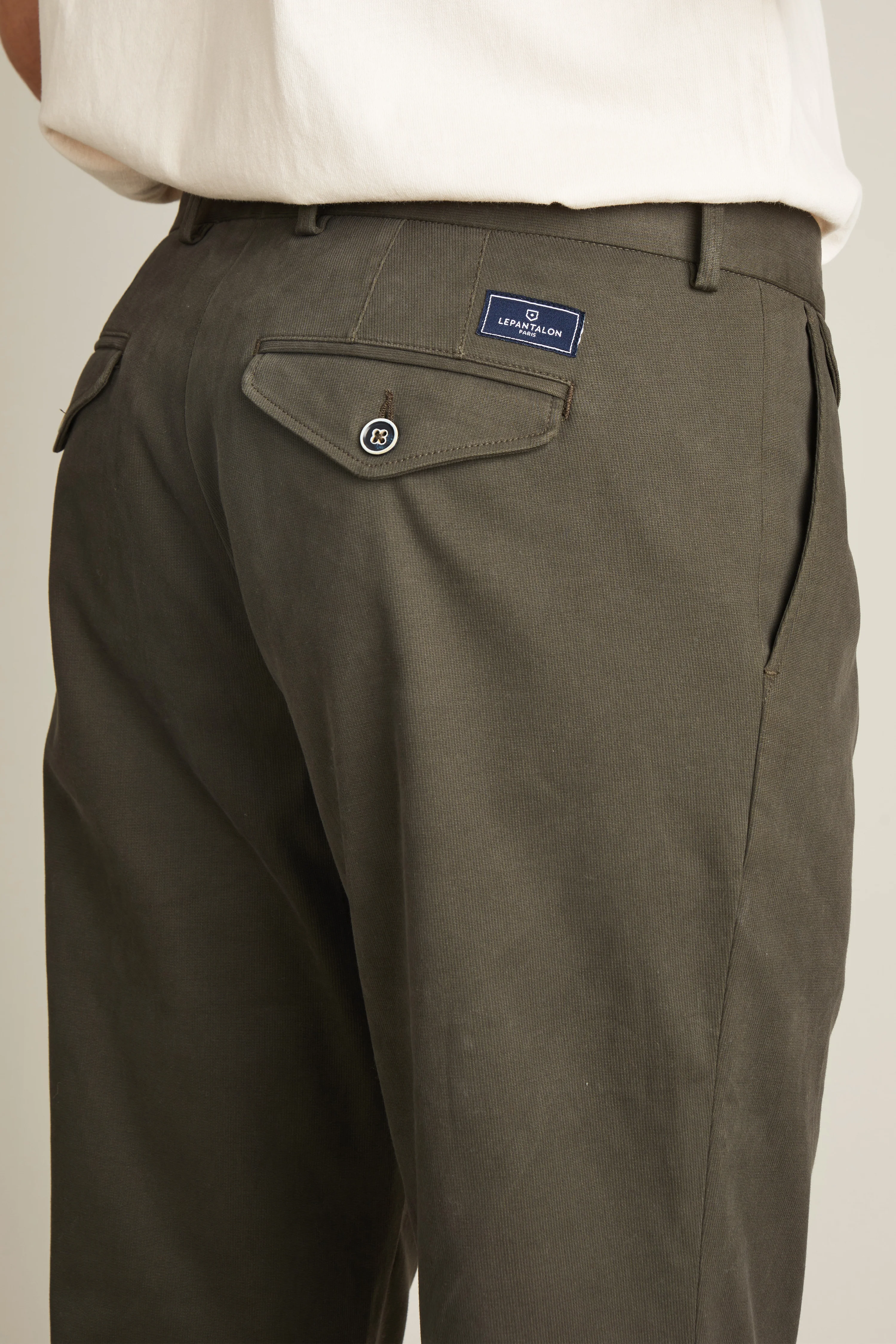 Chino à pinces kaki - Image 3