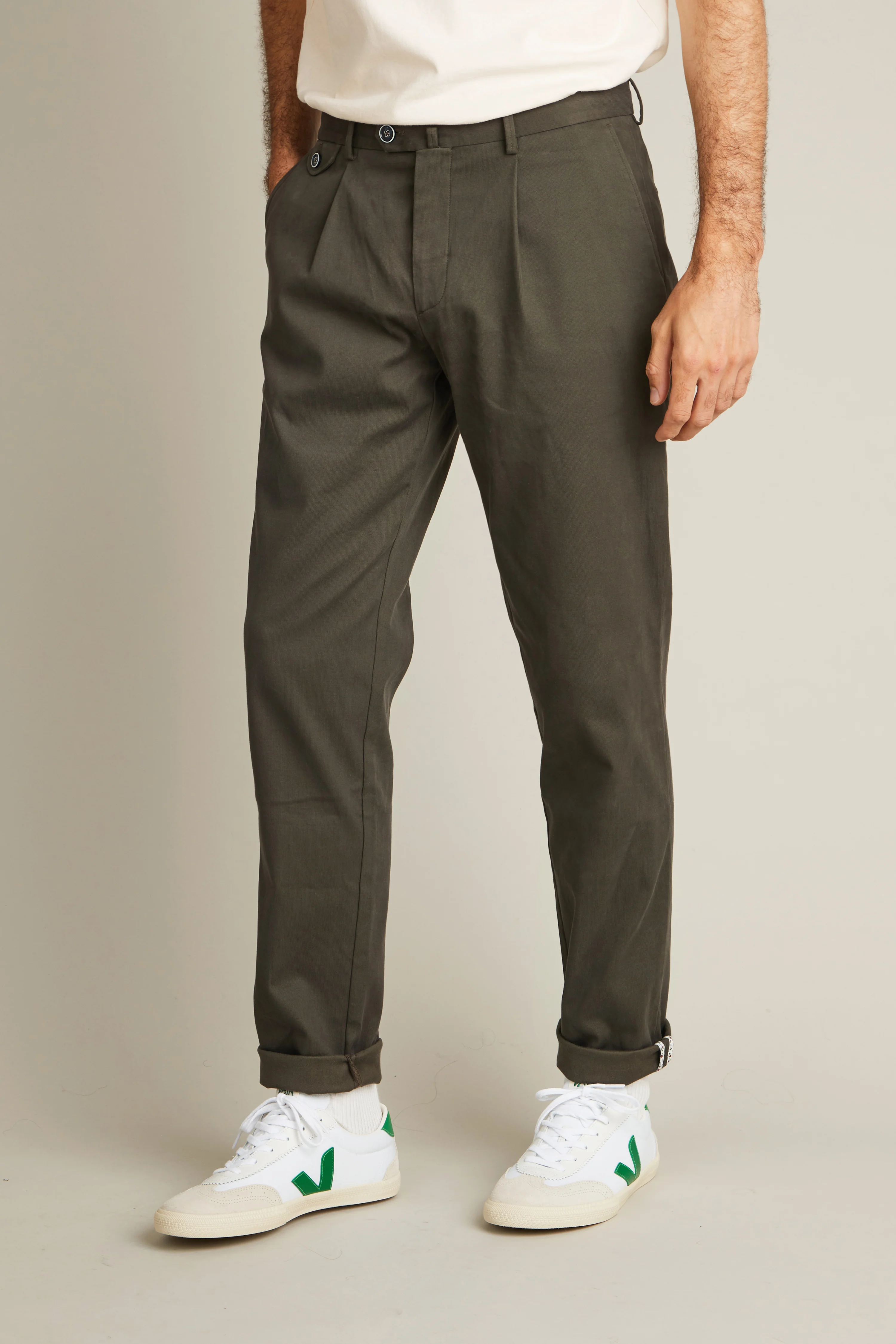Chino à pinces kaki - Image 5