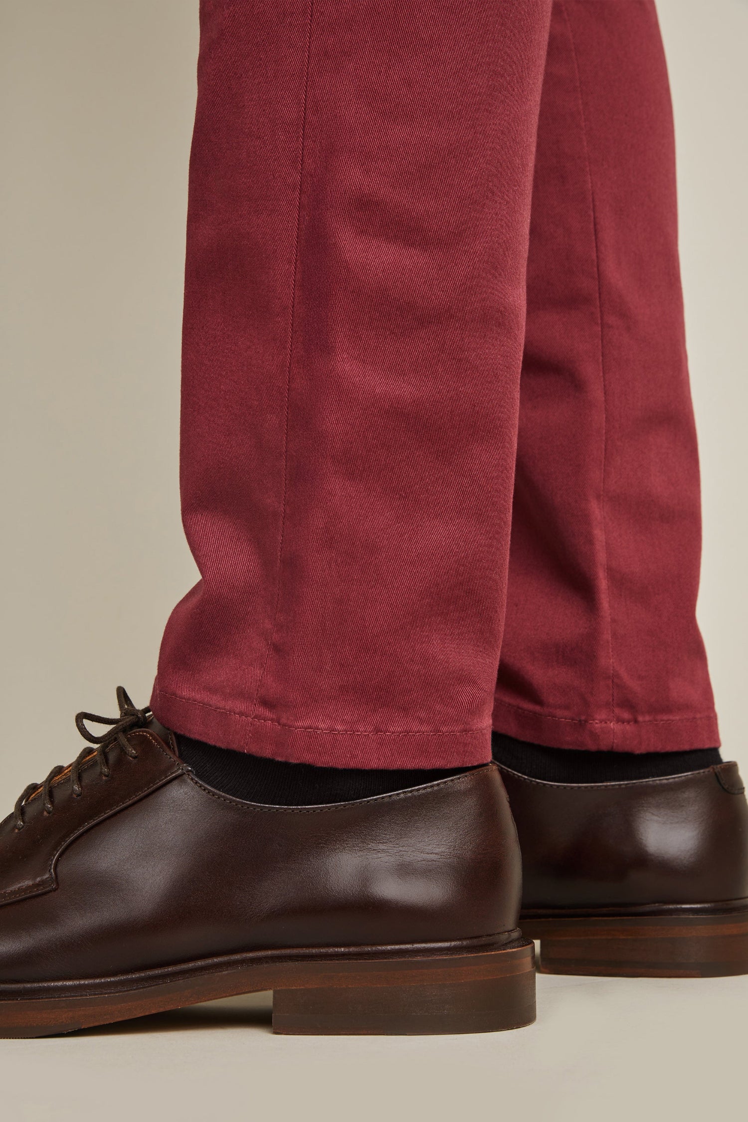 Chino bordeaux foncé - Image 8
