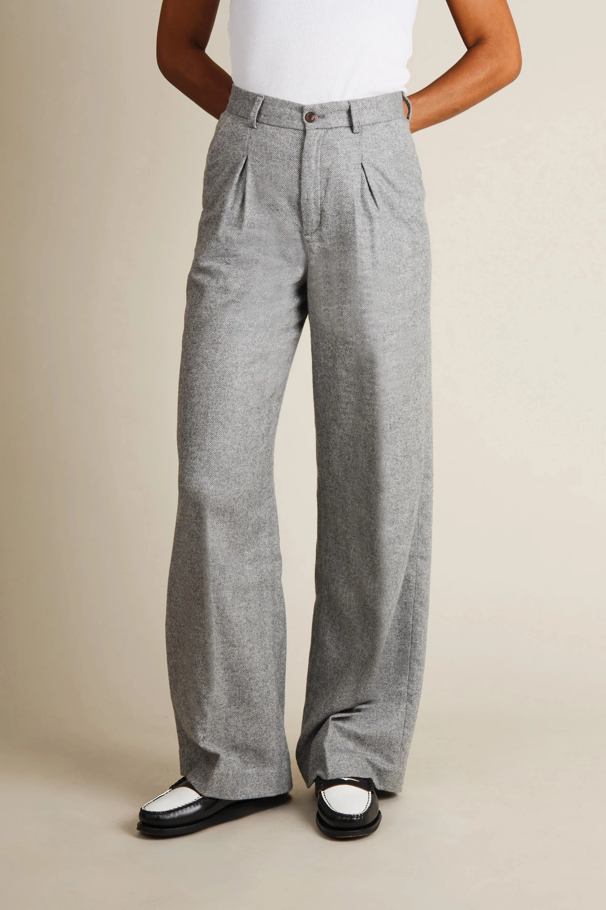 Pantalon à pinces flanelle chevron gris - Image 8